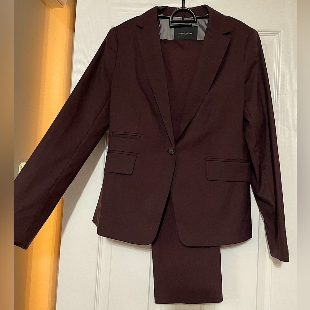 Banana Republic Pant Suit